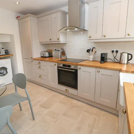 The Old Store, 2 Alpine Terrace * Richmond (North Yorkshire)