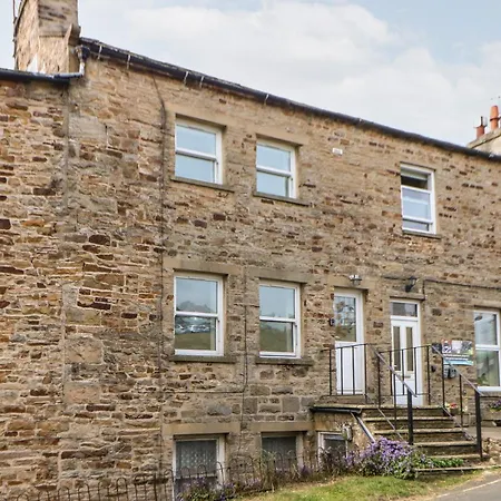 The Old Store, 2 Alpine Terrace