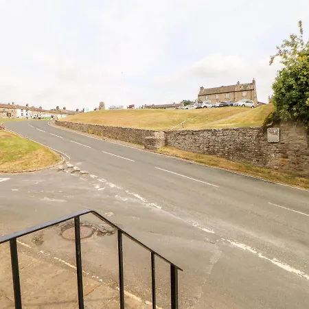 The Old Store, 2 Alpine Terrace Feriehus *